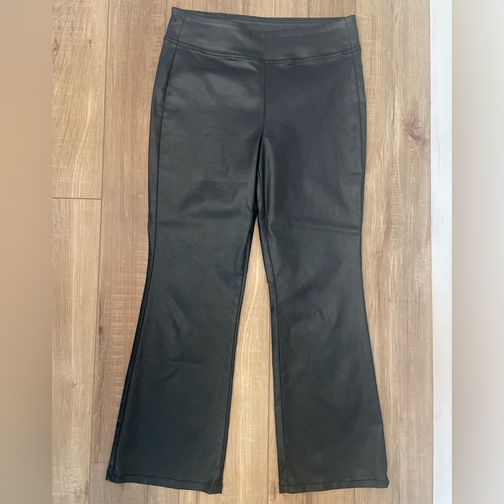 White House Black Market Extra High Rise Skinny Black Flare Pull On Jeans! Sz 10 - Picture 2 of 5